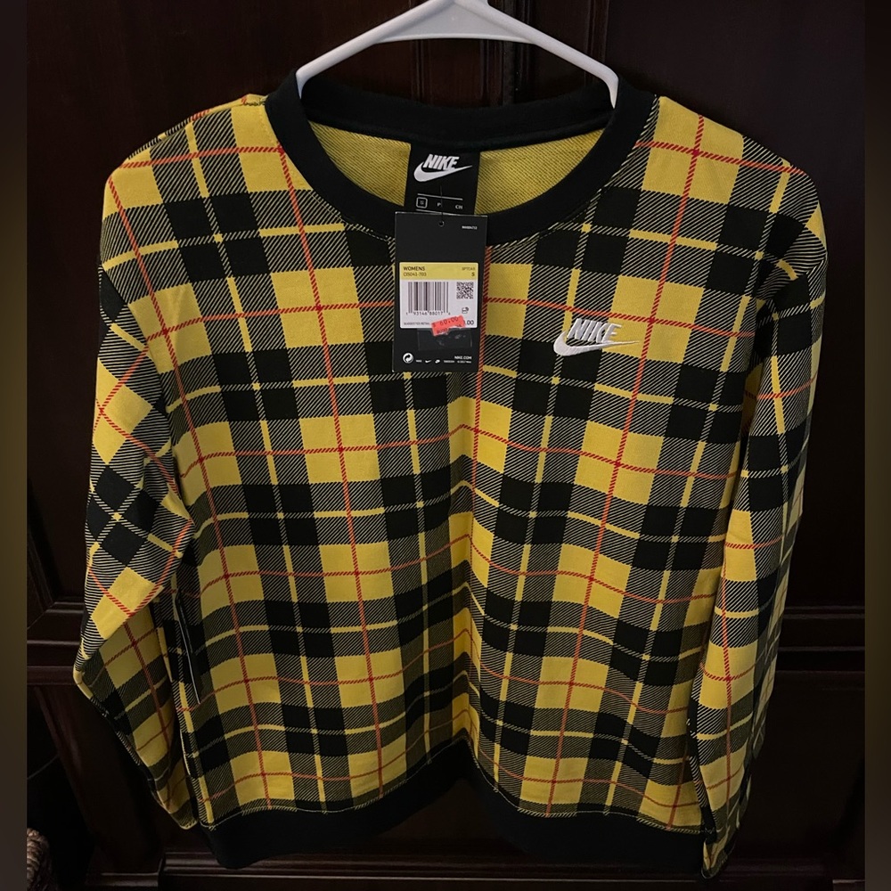 Women’s Small Nike Sweatshirt.